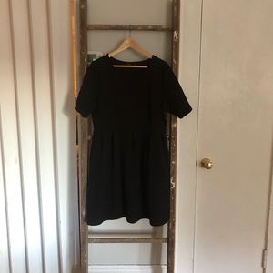 Black Apt 9 Dress with pockets!